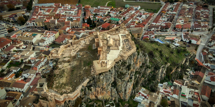El Castillo de Íllora formará parte de la oferta turística que prepara Diputación de Granada con los castillos del Reino Nazarí