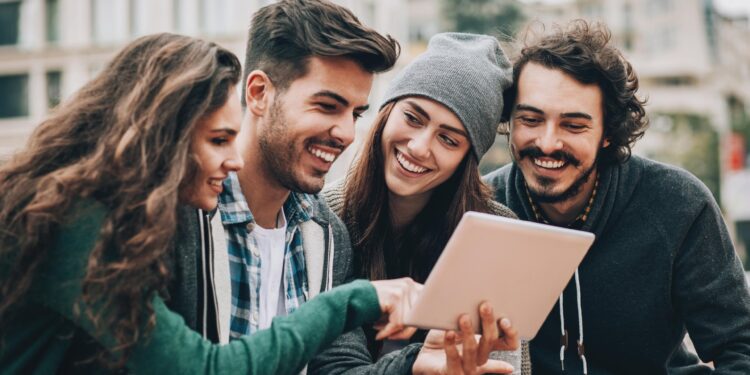 El bono cultural acerca la cultura a los más jóvenes