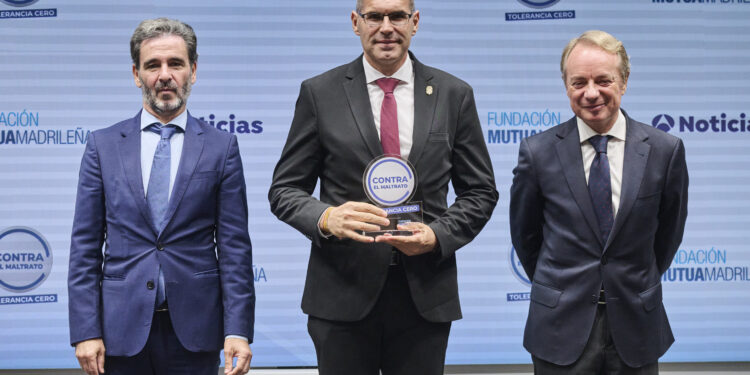 El Ayuntamiento de Íllora, distinguido por Fundación Mutua Madrileña y Antena 3 Noticias por sus iniciativas contra la violencia de género entre los jóvenes.