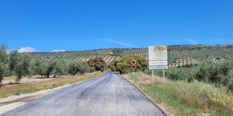 Concluyen las obras de mejora de los caminos de Las Provincias y La Alhondiguilla