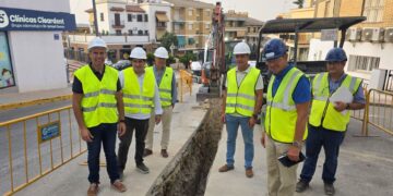 Renovación de las redes de abastecimiento de agua potable en Avenida San Rogelio y Calle Corrales de Íllora