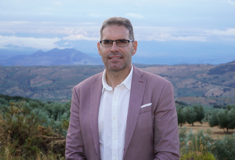 El alcalde, durante una de sus visitas a la zona forestal